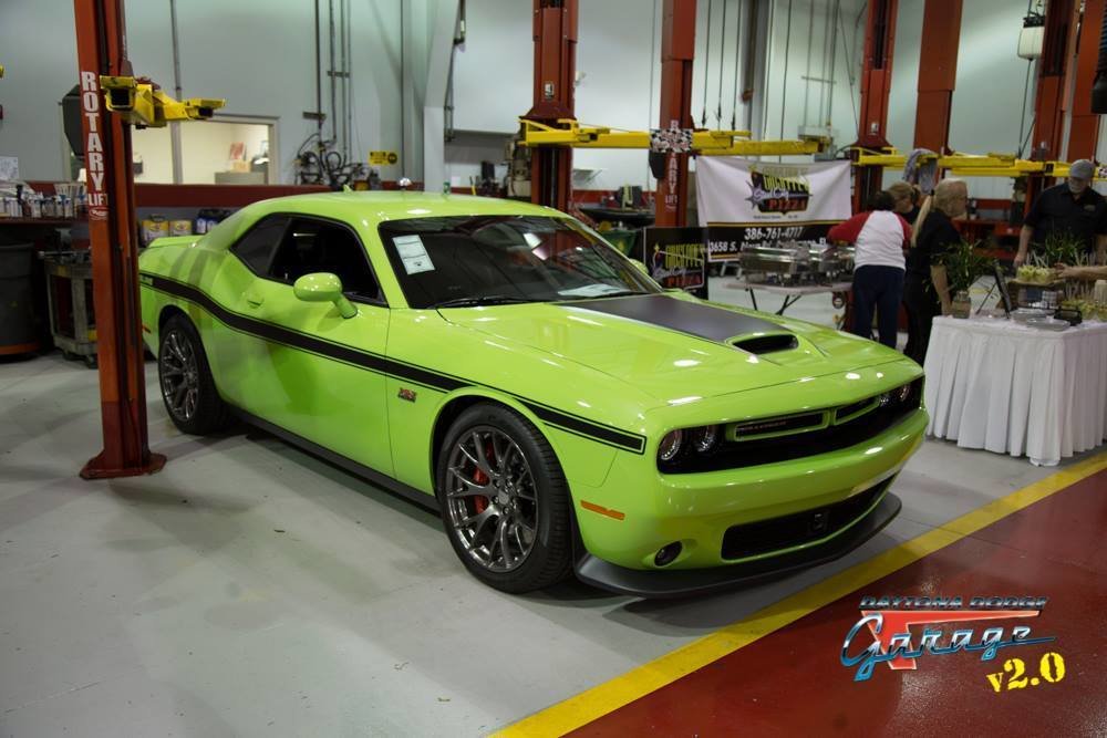 2015 - up Dodge Challenger SRT Hellcat Scat Pack RT GT Hood Blackout Graphics