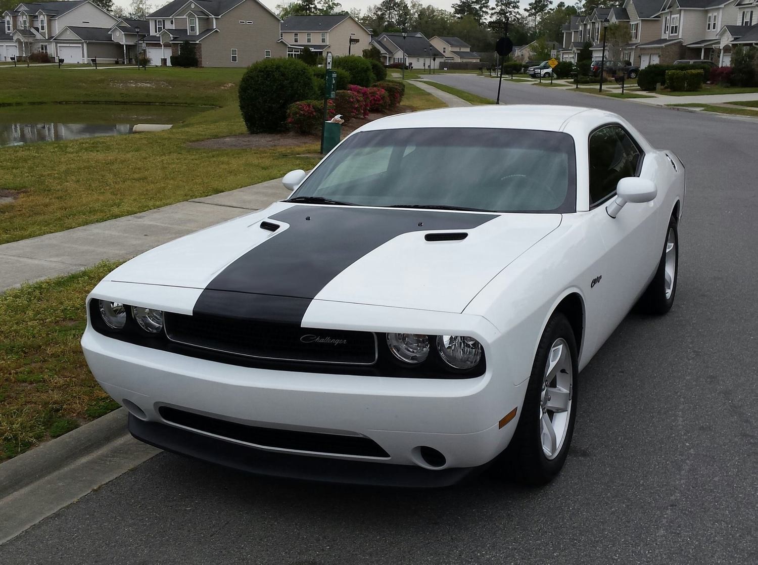 2008 - 2014 Challenger One Piece Retro Style Hood Decal