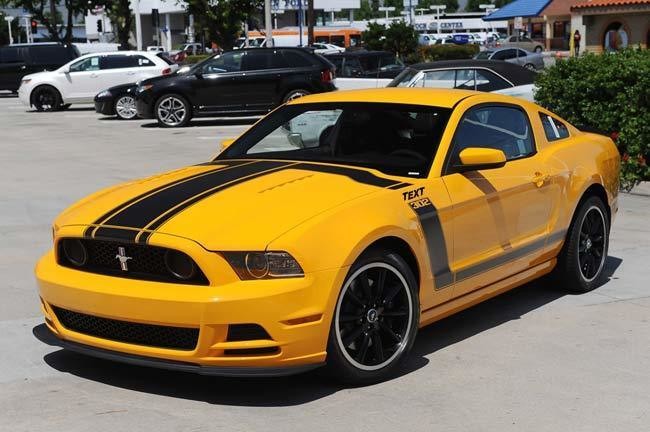 2013-2014 Mustang Boss Style Hood/Side Stripe Kit (Factory 2013 Style)