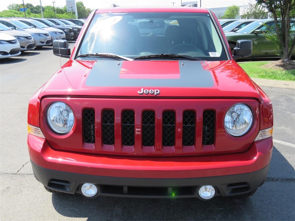 2007 - 2017 Jeep Patriot Factory Style Hood Graphics