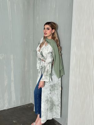 عبايات ملونة