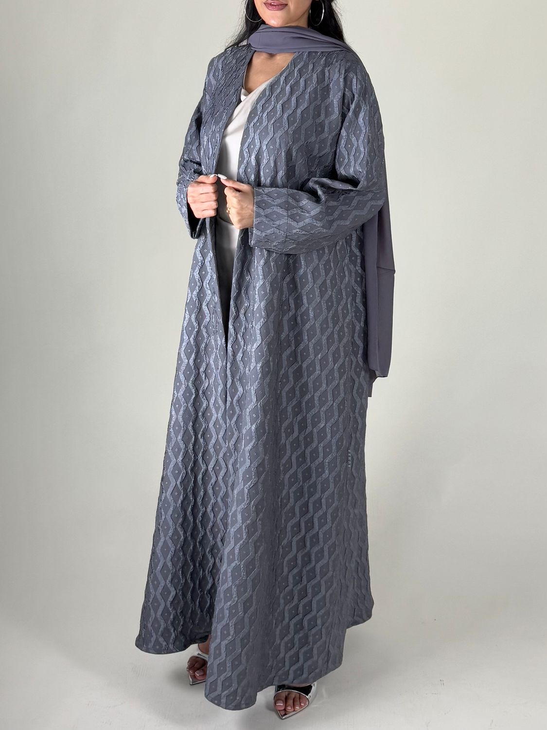 Gray Textured  Abaya With Scarf