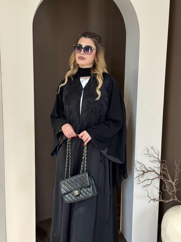 Black Jacquard Abaya – Effortless Elegance