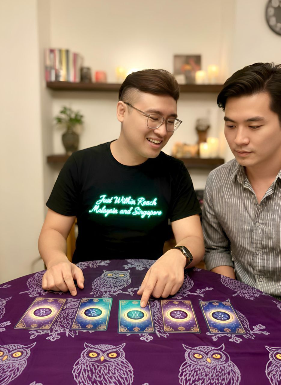 5 Cards Face to Face Tarot Reading in M Vertica, Kuala Lumpur.