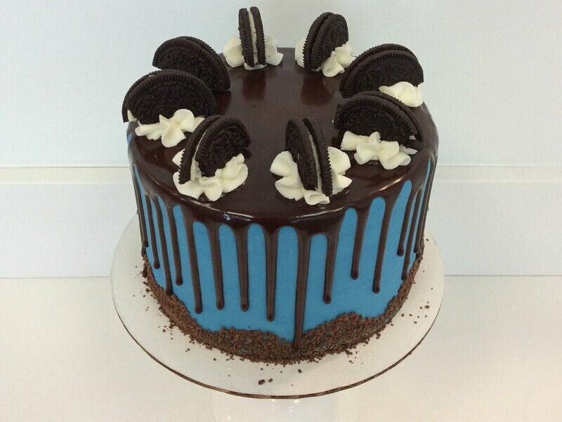 Chocolate Oreo Drip Cake