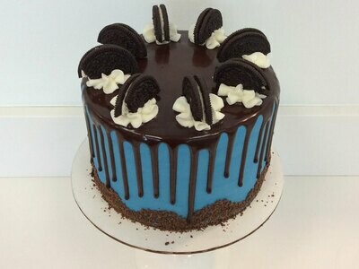 Chocolate Oreo Drip Cake