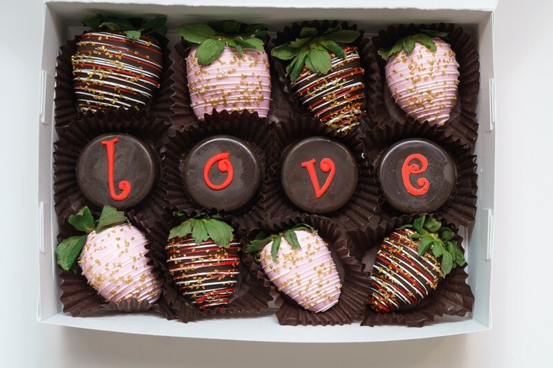 LOVE Chocolate Covered Oreos 4 and Strawberries 8