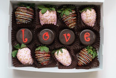 LOVE Chocolate Covered Oreos and Strawberries