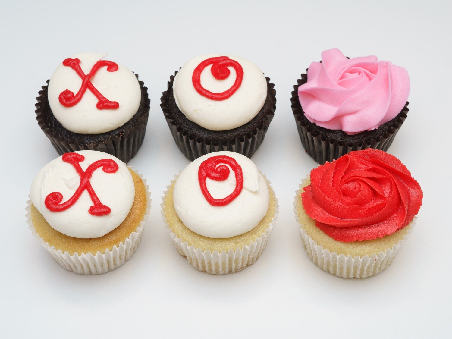 Xoxo and Rosette Half Dozen Cupcakes