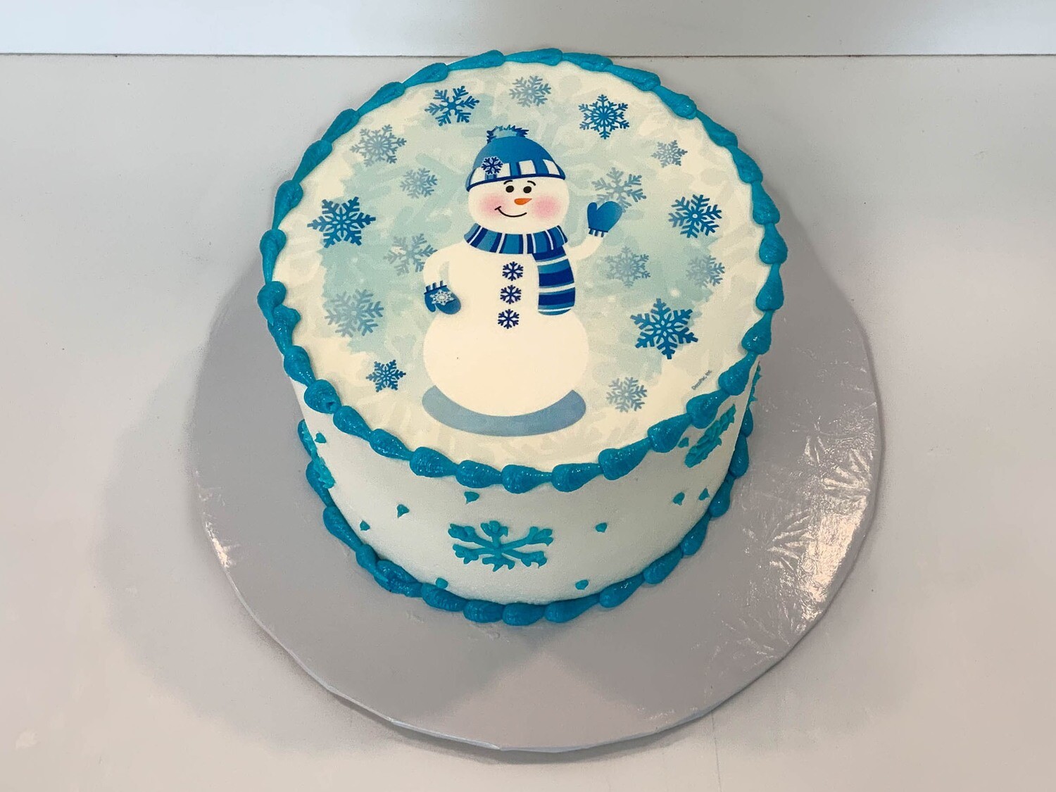 Friendly Snowman Cake