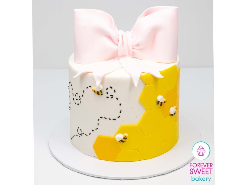 Honeycomb Buzzing Bee Bow Cake