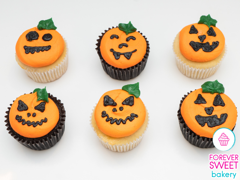 Pumpkin Face Decorated Cupcakes, Number of Cupcakes: 6 Cupcakes