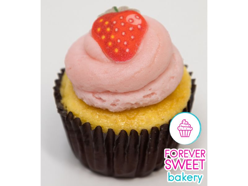 Strawberry Lemonade Cupcake