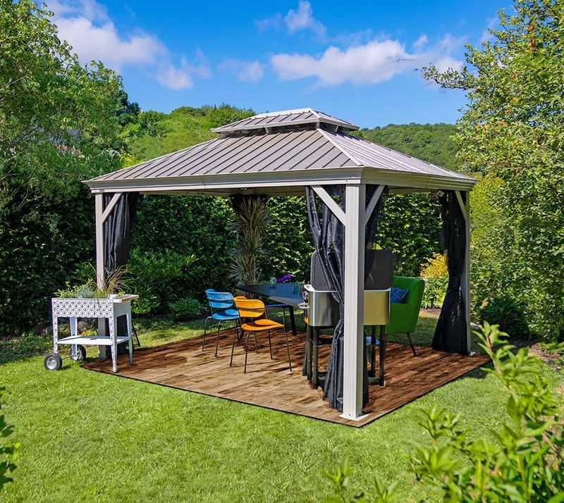 Aluminijasti paviljon Messina - vklj. z mrežo proti komarjem | 363 x 483 x 307 cm |