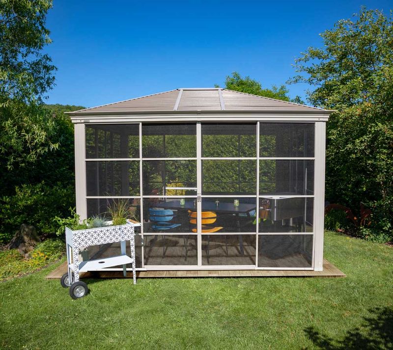 Aluminijasti paviljon Striano | 427 x 362 x 296 cm |