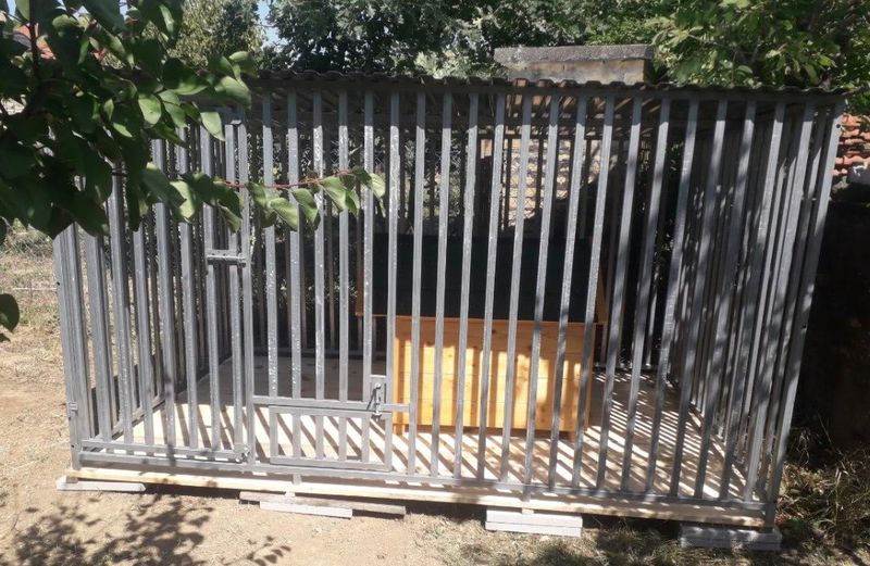 PESJAK - BOX ZA PSE 3 × 2 m z dostavo!