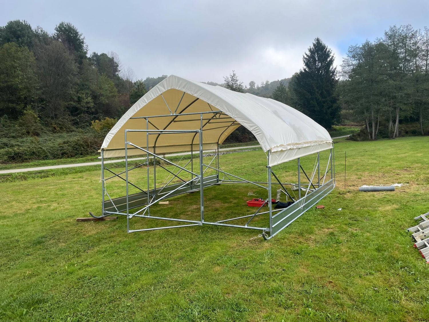 KOKOŠNJAK | MOBILNI kokošnjak na saneh | mobilna reja kokoši