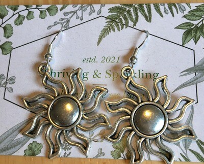 Thriving & Sparkling 'Sunshine Earrings'
Community project funds raised by purchasing these stunners.
Add sparkle to yours and other peoples lives, thrive together. Thriving & Sparkling 'Sunshine Earrings'
Community project funds raised by purchasing these stunners.
Add sparkle to yours and other peoples lives, thrive together.