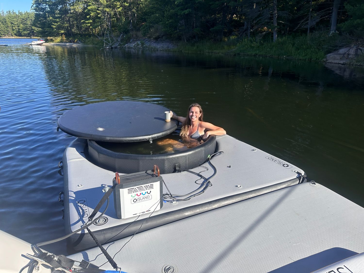 Island Soaker Hot Tub