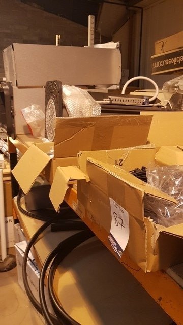 Lot 87 - Components
