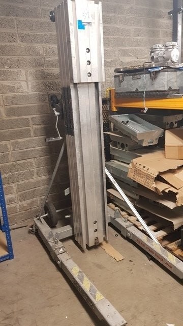 Lot 59 - Goods Hoist