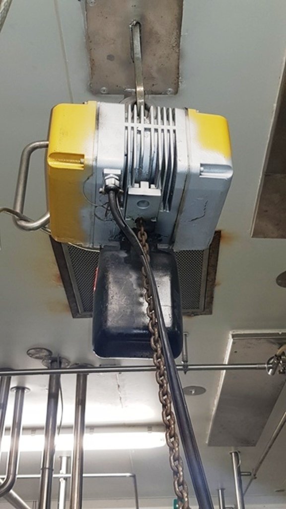 LOT 34 HOIST