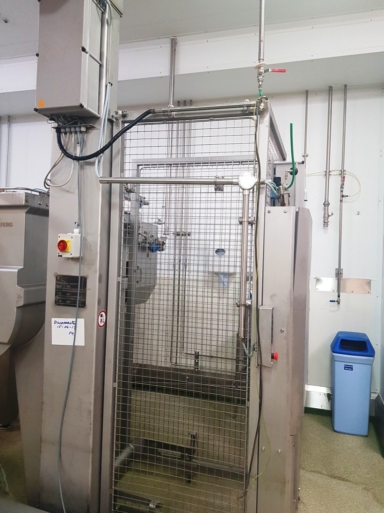LOT 85 TOTE LIFT