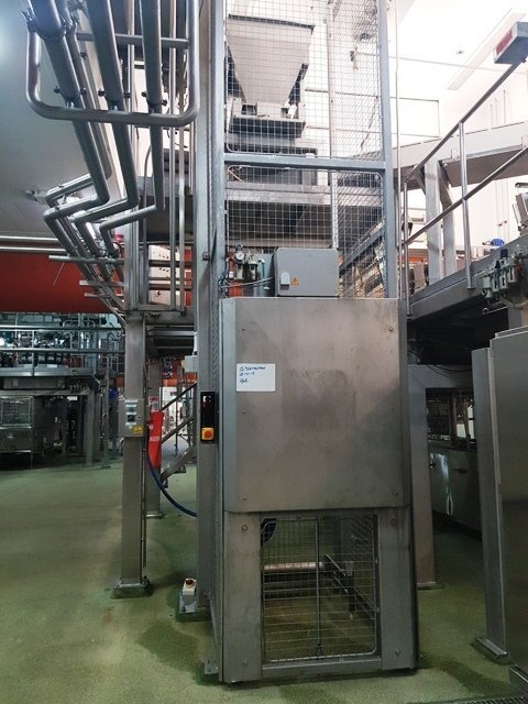 LOT 113 TOTE LIFT