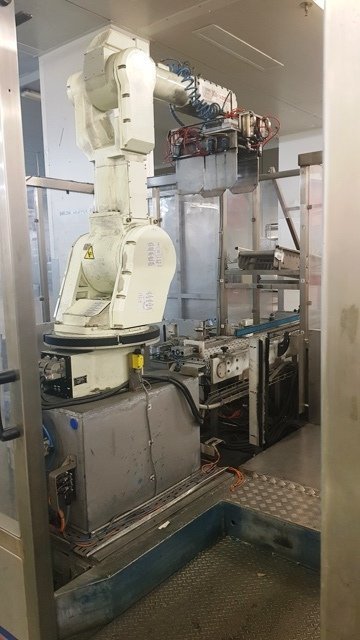 LOT 188 PACK ROBOT