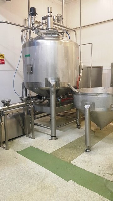 LOT 242 MIXER