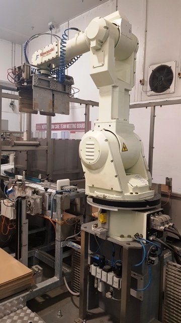 LOT 295 PACK ROBOT