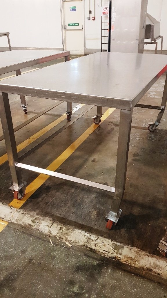 LOT 359 SS TABLE