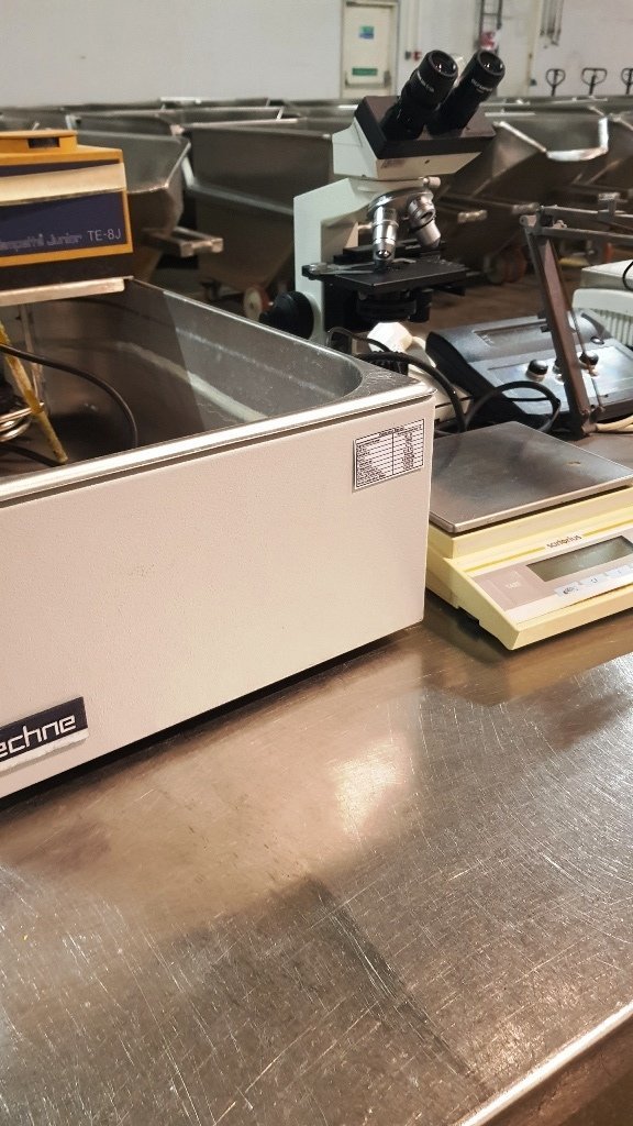 LOT 384 LAB EQUIPMENT