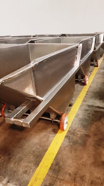 LOT 400 SS BINS