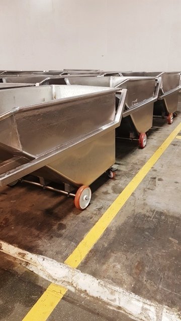 LOT 403 SS BINS
