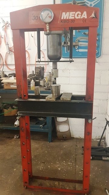 LOT 452 PRESS