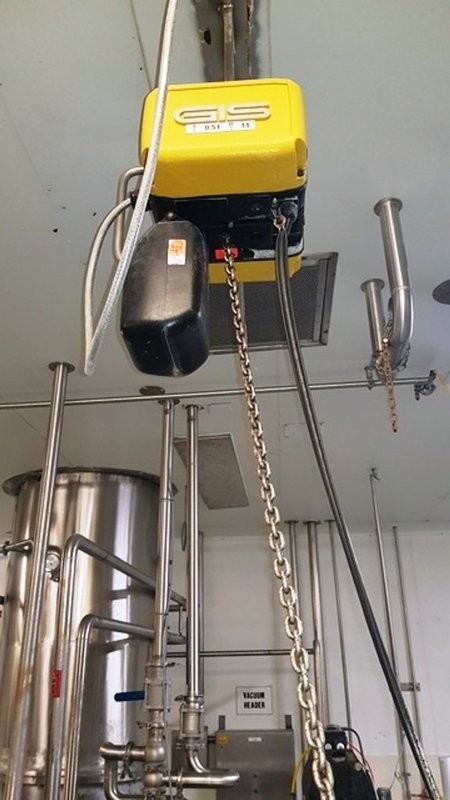 LOT 33 HOIST