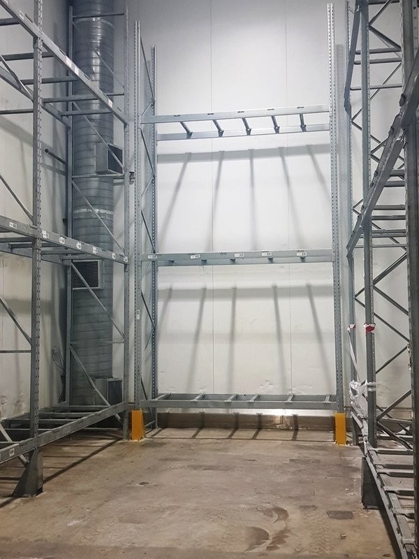 LOT 48 RACKING