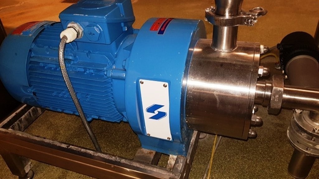 LOT 12 BLENDER