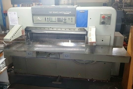 LOT 10 137 GUILLOTINE
