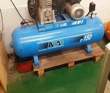 LOT 40 COMPRESSOR