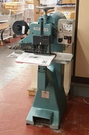 LOT 33 STITCHER