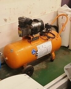 LOT 41 COMPRESSOR
