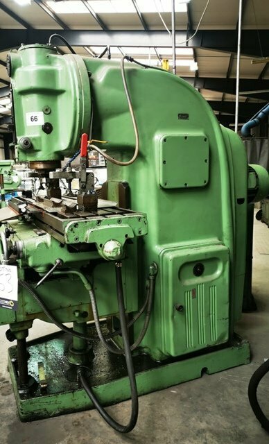 LOT 53 - MILLING MACHINE