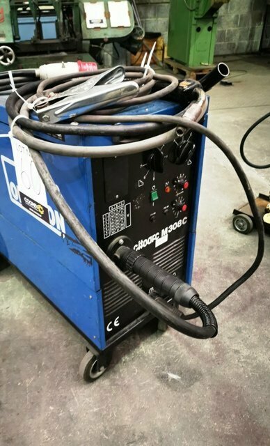 LOT 60 - WELDER