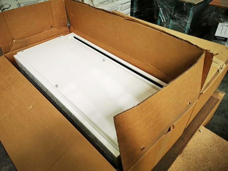 LOT 97 - AIR CURTAIN
