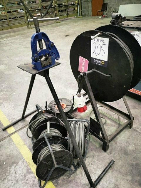 LOT 205 - EQUIPMENT