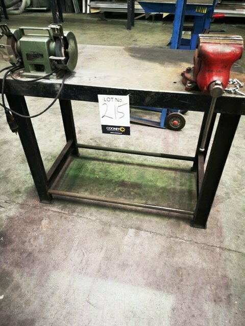 LOT 215 - WORK BENCH
