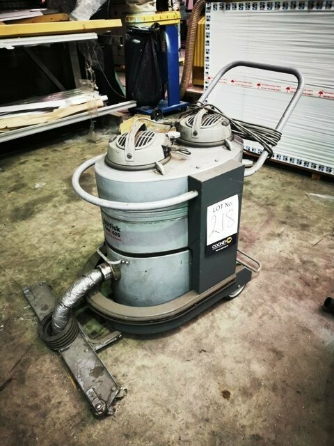 LOT 218 - VACUUM