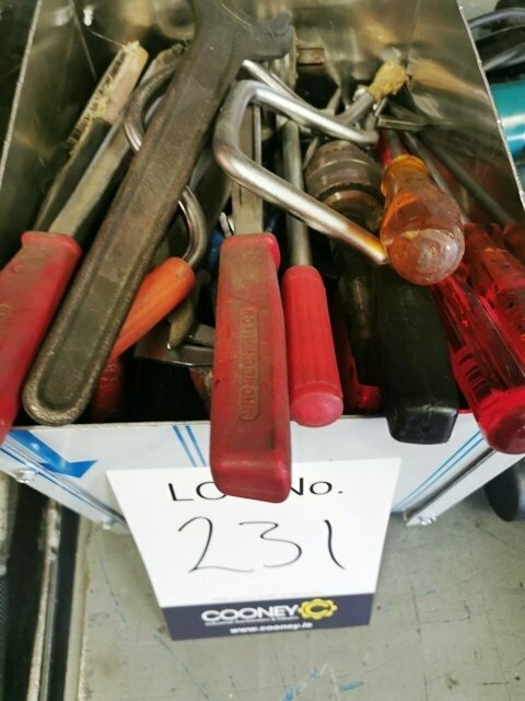 LOT-231-HANDTOOLS